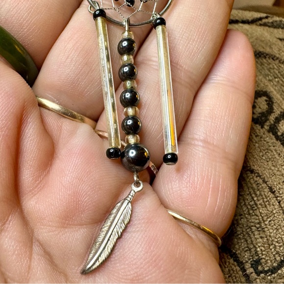 Pair of Dream catcher ‘90’s earrings - Picture 8 of 8